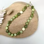 Perlekæde Tombola - Green and White, KAZURi - 